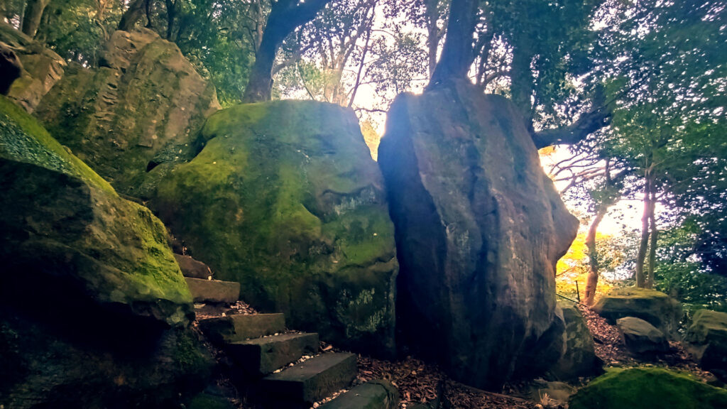 神谷太刀宮　磐座　画像